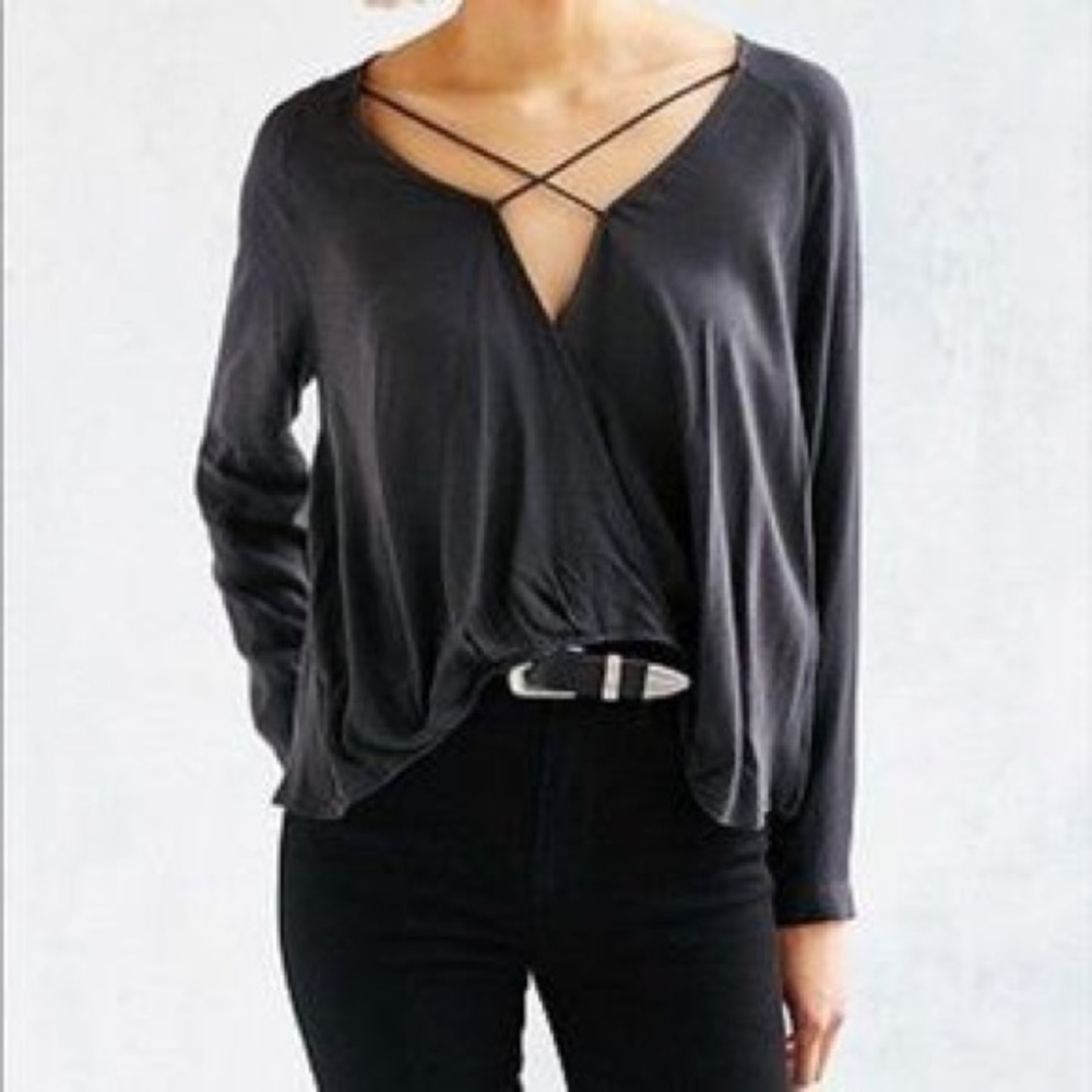 Silence & noise navy criss cross top